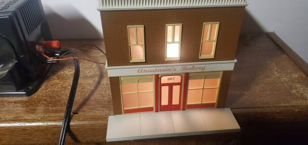 Lionel Trains Anastasia's Bakery 1