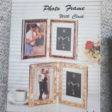 Golden photo frame with clock (unopened) 1