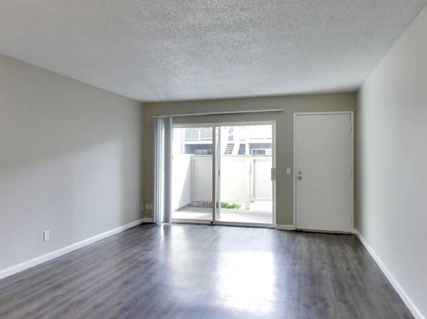 $2,485 / 2 habitaciones - 851 pies² - PISCINA CALENTADA, PLANOS DE PISO ESPACIOSOS, ADMINISTRACIÓN EN EL LUGAR (hayward / castro valley)63658079684353122