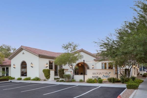 $1,344 / 1hab - 762ft2 - Certificado Green Globes, Sala de Casilleros para Paquetes (9350 S. Cimarron Road, Las Vegas, NV)63859611645443120