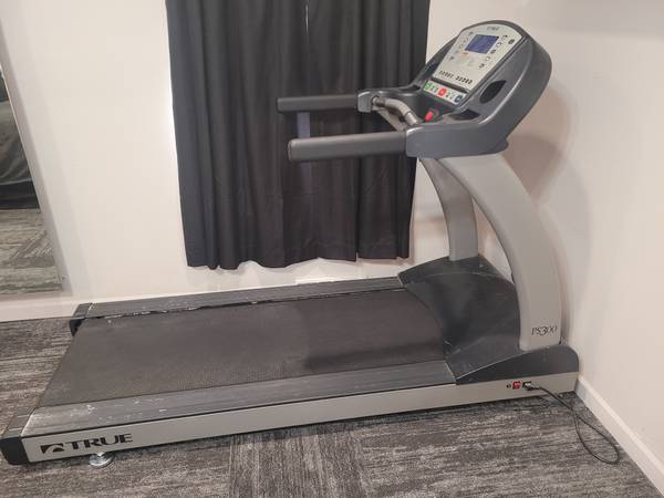 Treadmill 1
