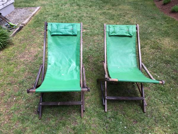 2 beach  chairs eastern mountain slope 1