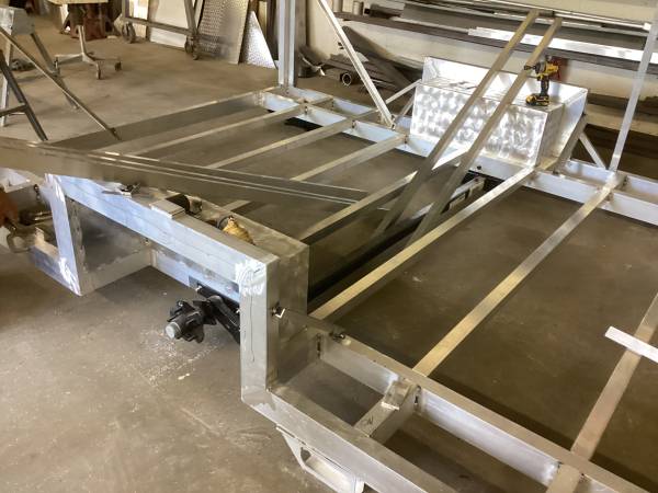 Trailer repair 1