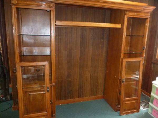 Solid Oak Lighted Entertainment Center 1