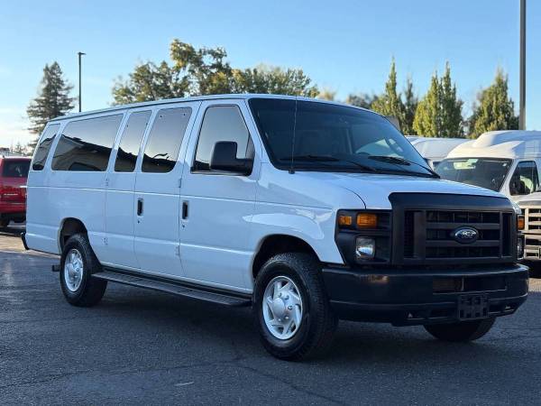 2011 Ford E350 Econoline - 15 PASSENGER / 1-OWNER / ONLY 15K MILES 1