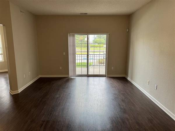 $1,245 / 1br - 1025ft2 - Spacious 1-Bedroom + Den – Move-In Special + Next Month FREE!! (Omaha)64020673083523122