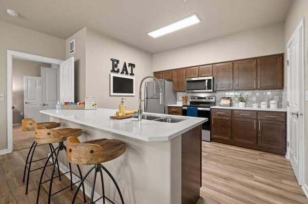 $1,818 / 2br - 1150ft2 - Dive into Crystal-Clear Waters in Our Sparkling Pool (Wilsonville)63831682652675124