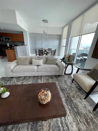 $5,800 / 2br - 1293ft2 - Elegant 2bd Condo at Vizcayne North Tower, Miami (Miami)64002015761282122