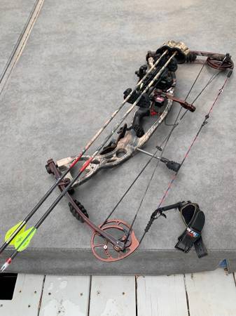 Left-handed Hoyt 1