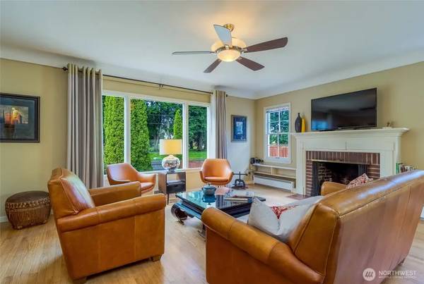 $565 / 4br - 2524ft2 - Beautiful Cottage on Pioneer Park (Walla Walla)63924683025154120