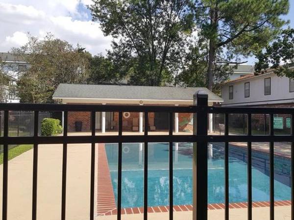 $1000.00 / 2br - 1100ft2 - Very quiet residential area close to LSU.63678526899585120