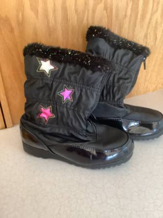 Girls Snow Boots 1