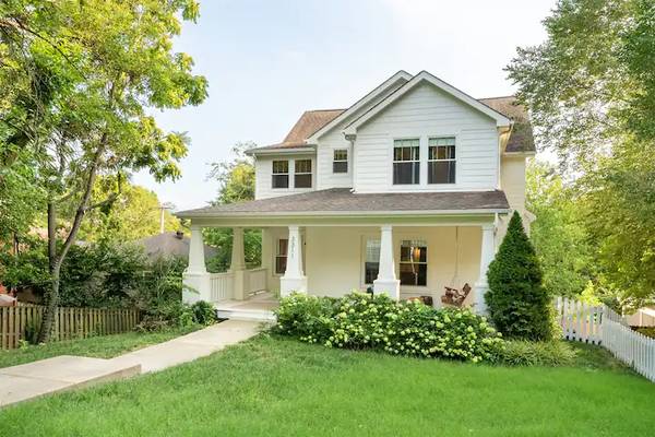$7995.00 / 5br - 3891ft2 - Stunning 5 bedroom furnished home near Vanderbilt with views63680193638529121