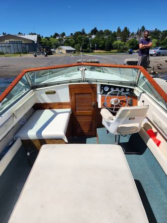 1980 24’ Lyman Biscayne with Mercruiser  V8 Double Axle Trailer 1
