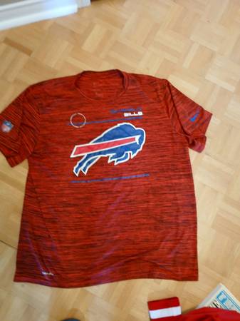 XL -NIKE ONFIELD TEE SHIRT - DRY FIT - BUFFALO BILLS 1