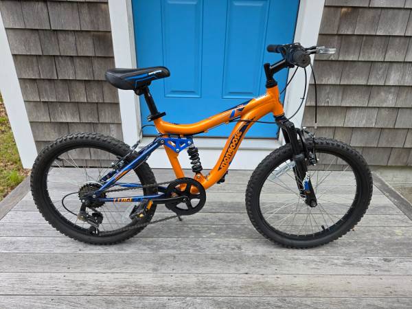 Pacific Cycle- Mongoose Kid's bike 1