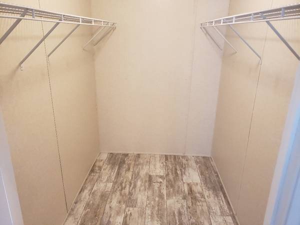 $1,379 / 3br - 1216ft2 - Don't miss our open house Saturday 11am-3pm! $500 off October Rent! (Autumn Forest)64027440757121123