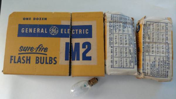 GE M2 Flash Bulbs 1
