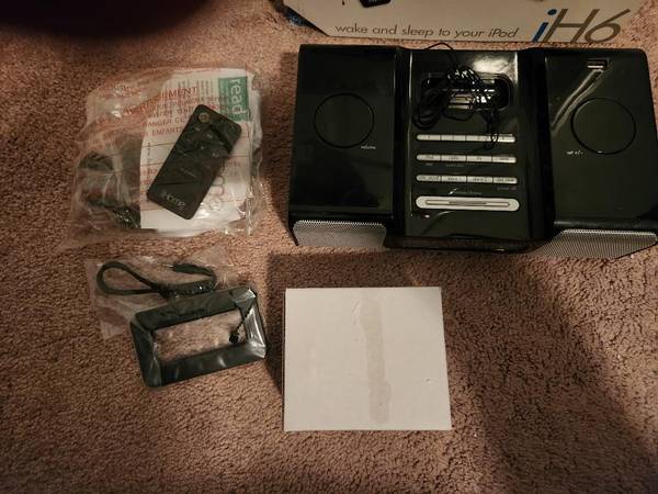 Radio IPOD Clock iHome Model iH6 & IPOD Clock iHome Model iH26B NEW - $50 (Pembroke Pines)63471414611073124