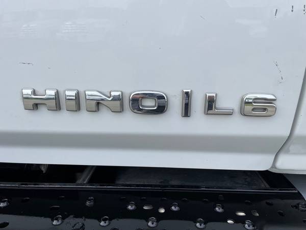 2023 HINO L6 26 pies CUBO ALTO CON PLATAFORMA ELEVADORA MOTOR CUMMINS **SIN CDL** - $79,500 (SAN FRANCISCO)63476544229121121