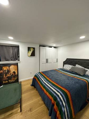 $2,150 / 2br - 920ft2 - Mt Baker lower unit 2 bed and 1 bath next to it all! (Mt. Baker)63944965754498123