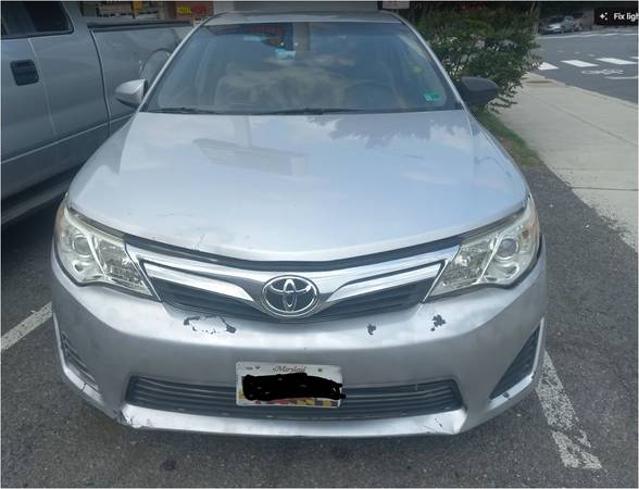 2012 Toyota Camry LE - $3,10063616621738499126
