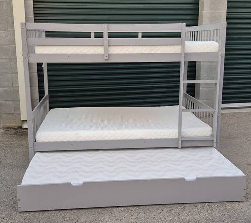 FULL OVER FULL WOODEN BUNK BED And TWIN TRUNDLE 1