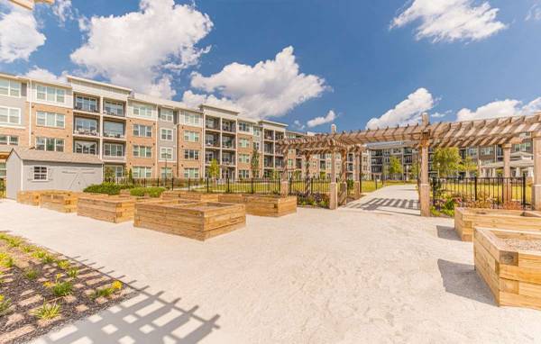 $1,450 / 2br - 979ft2 - A New Day, A Fresh Start: Your Ideal Home Awaits! (Dacula)63921691294210122