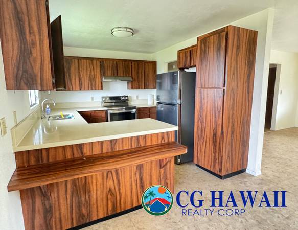 $2,300 / 3br - Puhau St (Hilo)63686709891843124
