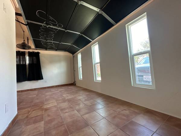 $1,600 / 490ft2 - Best Studio in La Mesa! Priv entrance, priv patio, priv bath, priv kit (La Mesa)63865701598467124