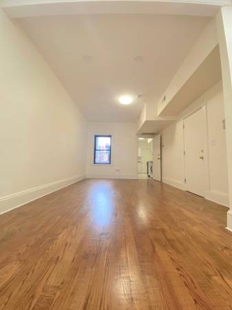 $2,900 / 1br - 800ft2 - Spacious. Granite/Stainless. Marble. Central Air. Washer/Dryer in-unit (Back Bay)63828338772995122