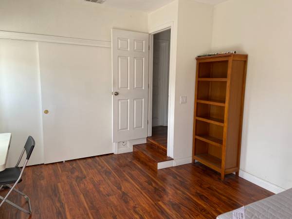 $1,000 / 1br - 175ft2 - Spacious room for rent south bay (santa clara)63667924383489120