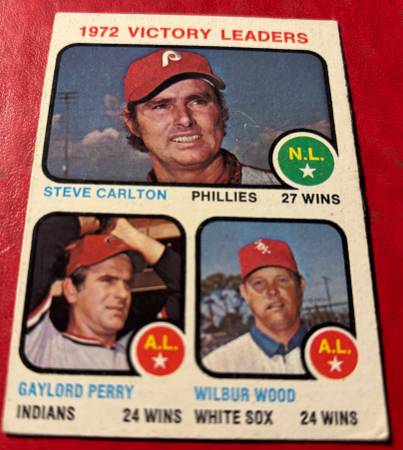 Steve Carlton Gaylord Perry W.Wood Topps Victory Lders Baseball card 1