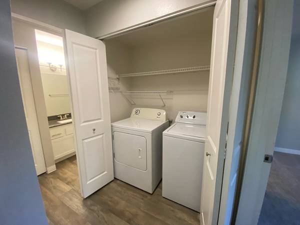 $1,602 / 1br - 683ft2 - Open 1-Bed 1-Bath w/Spacious Patio! 🔆 Enjoy the sunshine! (14300 SW Teal Blvd Beaverton, OR)63820848626433124