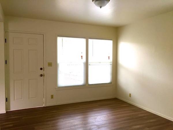 $2,950 / 1br - 650ft2 - 🏡 Cabaña Privada Encantadora en el Corazón de Capitola Village 🏡 (santa cruz)63873442293249123