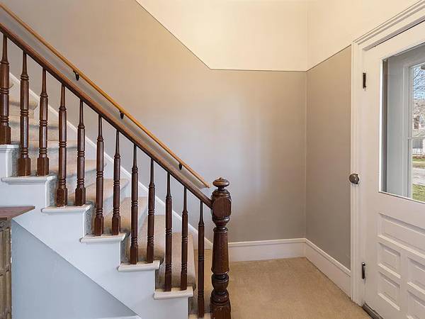 $2,450 / 4br - 1700ft2 - CENTRAL NEIGHBORHOOD FAMILY HOME RENTAL - $2,450/MONTH plus utilities (Traverse City)64037896303874120
