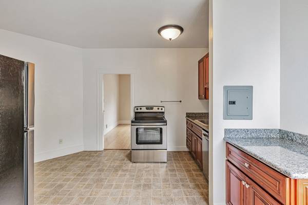 $909 / 1br - "Petaluma 1 habitación 1 baño – ¡Entrada privada y estacionamiento! (petaluma)63813662769793124