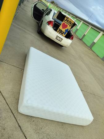 12 inch Queen size memory foam mattress 1