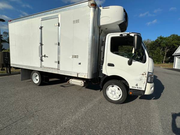 2020 hino 195 reefer caja de 14 pies 69,000 millas congelador diésel funciona excelente - $26,000 (10 min)63654721946371120
