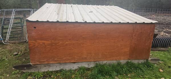 Portable small animal barns 1