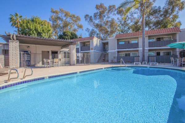 $2,260 / 2br - 812ft2 - Linen Closet, On-call and On-site Maintenance, 2 Bed (3760 North Way, Oceanside, CA)63701704478211120