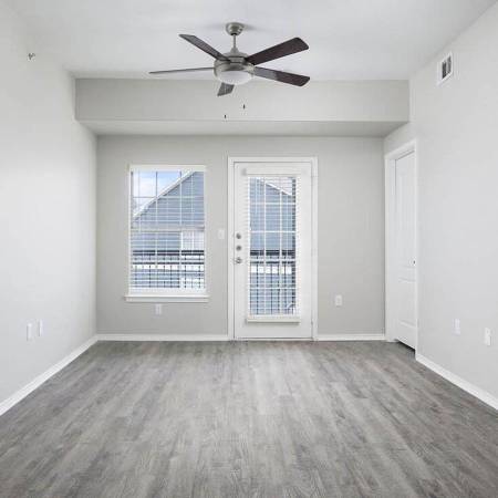 $1,853 / 4br - 1193ft2 - Valet Trash, Smoke-Free Community, Bilingual Office Staff (Southeast Austin, TX)63922557122562124