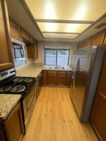$1,000 / 2br - Beautiful open floor plan a must see! (Sacramento, CA)64043669537794120