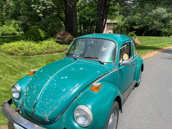 1974 VW Super Beetle con motor original recién reconstruido - $4,250 (Oakton, VA)63616306315777122