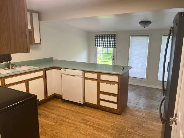 $1,500 / 3br - 3 br Home w/ Huge addition near MD University for rent! (Hyattsville)64039861526275123