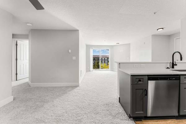 $1,771 / 1br - 694ft2 - 1/bd 1/ba, Ceiling Fans, Portland OR (11785 NW Timberview Ln, Portland, OR)63956648155138121