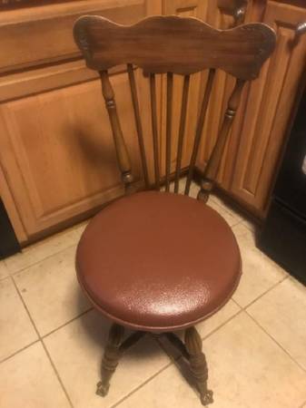 ANTIQUE PIANO STOOL 1