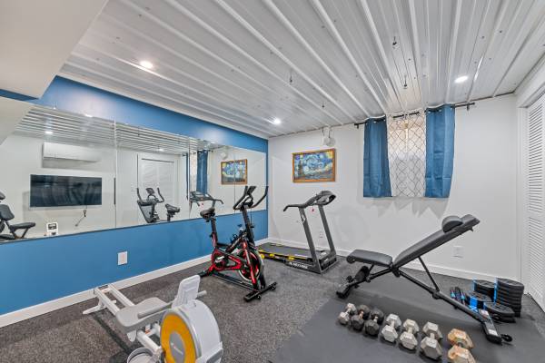 $1,150,000 / 5br - 4700ft2 - 5/4 Mountain Luxury - 225 Valley View (Waynesville)64029375281154122