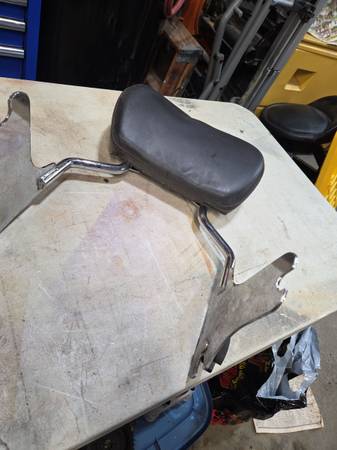 2008 electraglide back rest 1