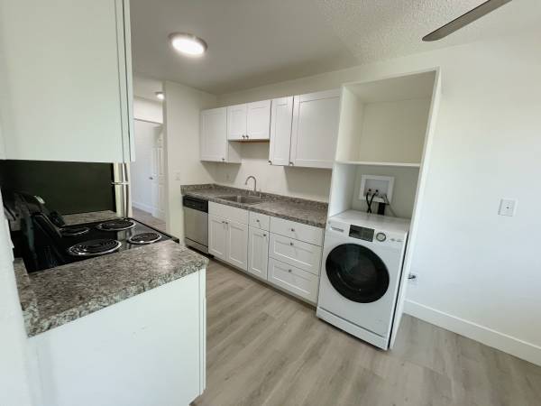 $1,725 / 3br - 800ft2 - ¡Obtén $300 de descuento! Electrodomésticos de acero inoxidable y lavandería en la unidad! (Aloha)63841709376387120
